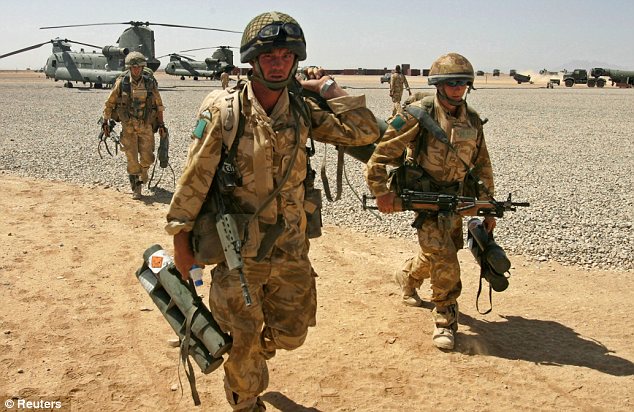 بازگشت سربازان انگليس از افغانستان پس از 13 سال، بدون افتخار