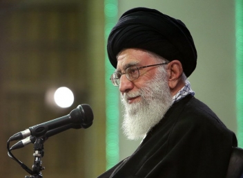پاسخ رهبر معظم انقلاب به تهدید نظامی غرب علیه ایران