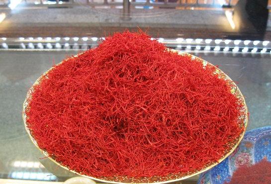 واردات بي رويه و افزايش تعرفه صادرات رنگ از رخسار زعفران ربود