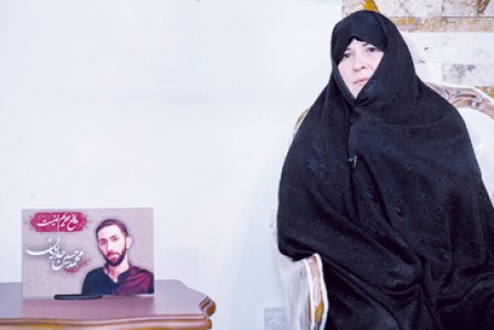پسرم را در قلب تهران به شيوه داعشي‌ها شهيد كردند