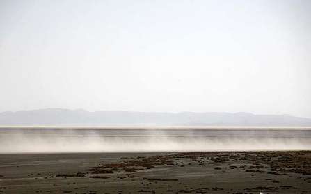 لزوم تثبیت 15 هزار هکتار از کانونهای ریزگرد دریاچه ارومیه
