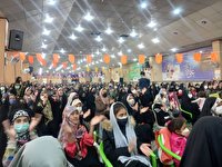 اجتماع بزرگ ۸۰۰ نفری بانوان در مصلی شهر چهاردانگه