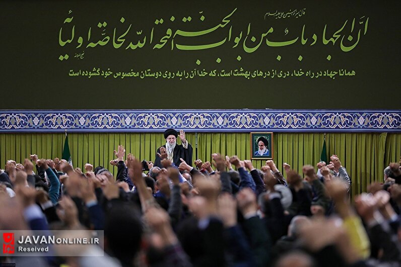 دیدار اعضای ستاد کنگره ملی ۲۴۰۰۰ شهید تهران بزرگ با رهبر انقلاب