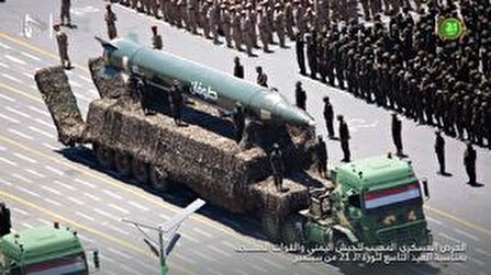 نگاهی به رژه نهمین سالگرد انقلاب یمن/ برد موشک‌های بالستیک یمنی از ۲ هزار کیلومتر عبور کرد/ رونمایی یمن از موشکی که تمام اسرائیل را زیر آتش خواهد برد