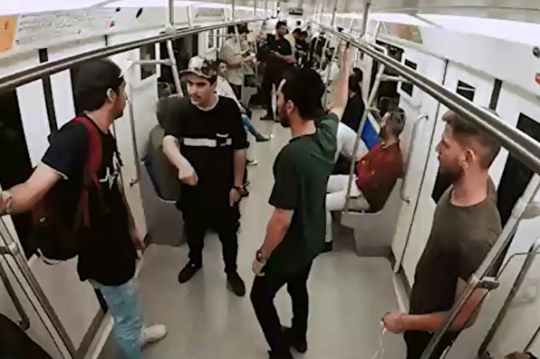 سوپرایز بیت باکسی ها در متروی تهران