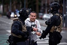 شلیک پلیس فرانسه به جمهوری پنجم
